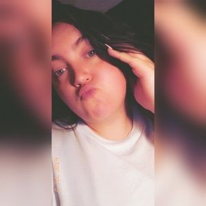 Meet your Posher, Brittney